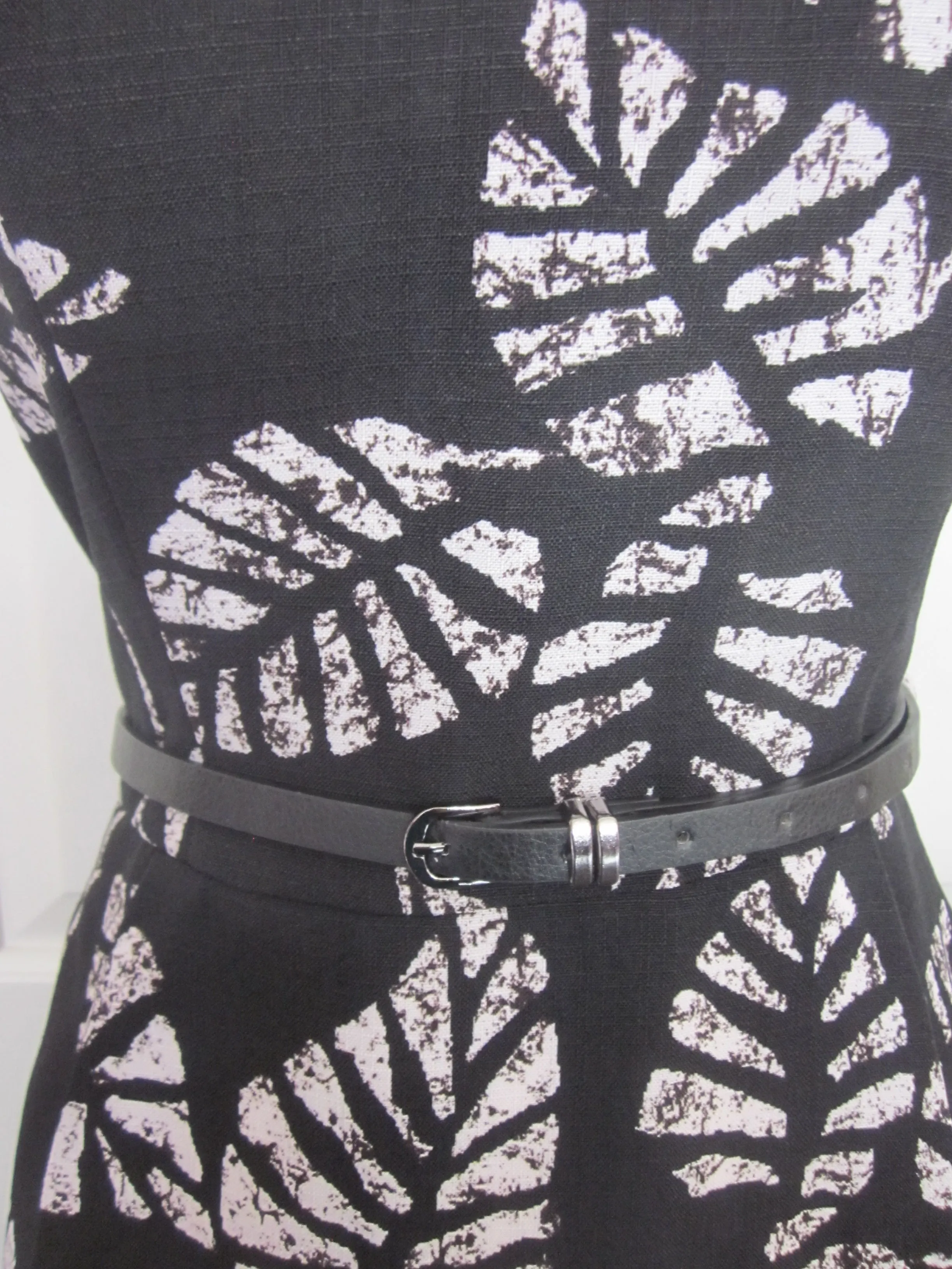 Short Pattern Dress Size M Style D16891-1